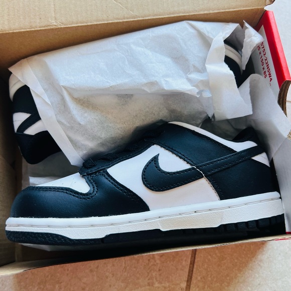 NIKE DUNK LOW BLACK AND WHITE TODDLER SHOES NEW WITH BOX SIZE 10 - Picture 2 of 5